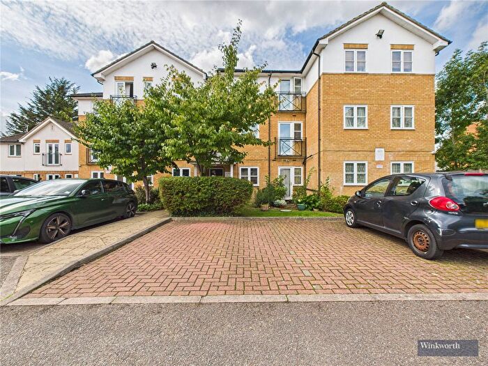 2 Bedroom Flat For Sale In Corbins Lane, Harrow, HA2