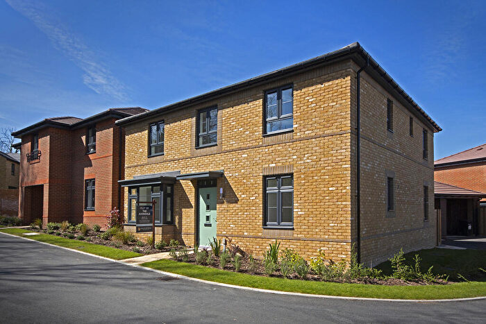 4 Bedroom Detached House For Sale In Cockering Road Canterbury, CT1