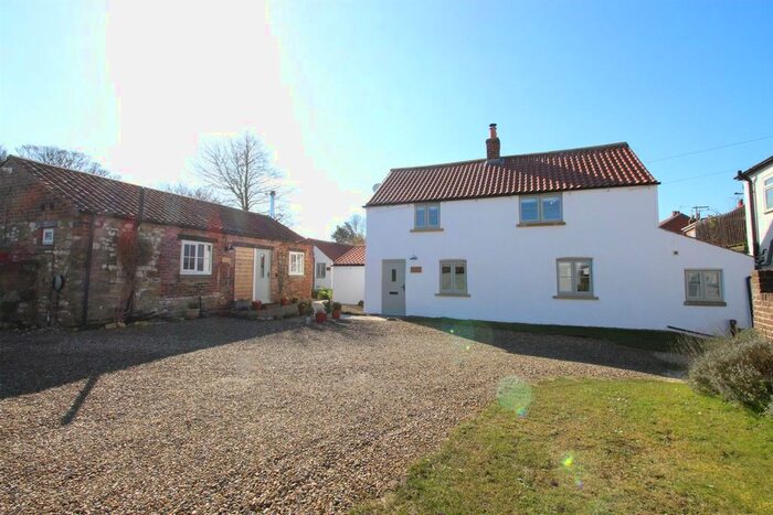 4 Bedroom Cottage For Sale In Hunmanby Street, Muston, Filey, YO14
