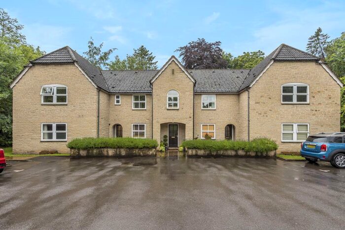 2 Bedroom Apartment To Rent In Dorchester Close, Headington, OX3