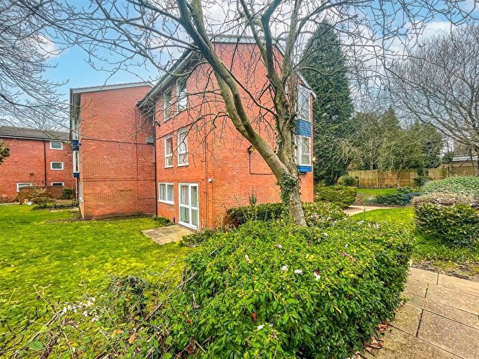 2 Bedroom Flat For Sale In Knighton Road, Leicester, LE2