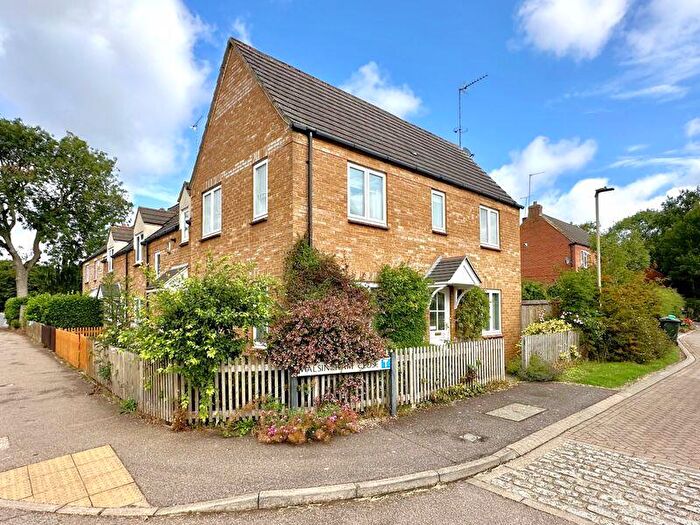 3 Bedroom End Of Terrace House For Sale In , Walsingham Close, Bloxham, OX15