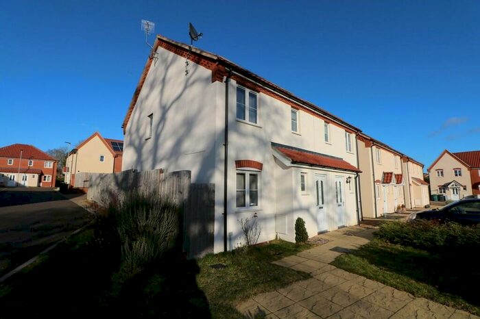 3 Bedroom Semi-Detached House To Rent In Long Meadow Drive, Diss, IP22