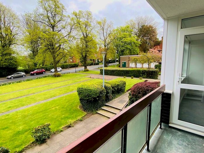 2 Bedroom Apartment To Rent In Chadbrook Crest, Richmond Hill Road, Edgbaston, B15