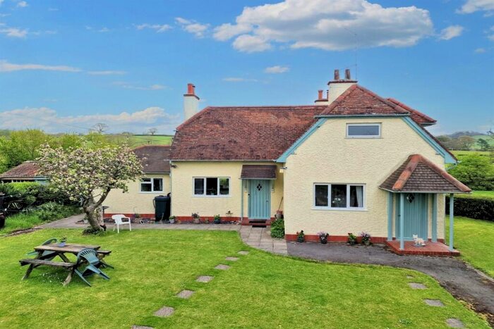 4 Bedroom Detached House For Sale In Wootton Fitzpaine, DT6