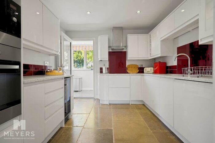 2 Bedroom Bungalow For Sale In Farm Lane, West Lulworth, BH20