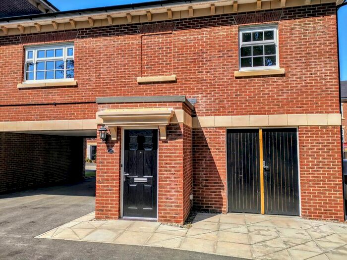 2 Bedroom Flat To Rent In Butler Way, Wakefield, WF1