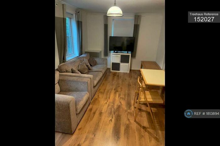 1 Bedroom Flat To Rent In Maple House, Lymington, SO41