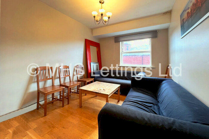 5 Bedroom Flat To Rent In Flat, Welton Road, Leeds, LS6