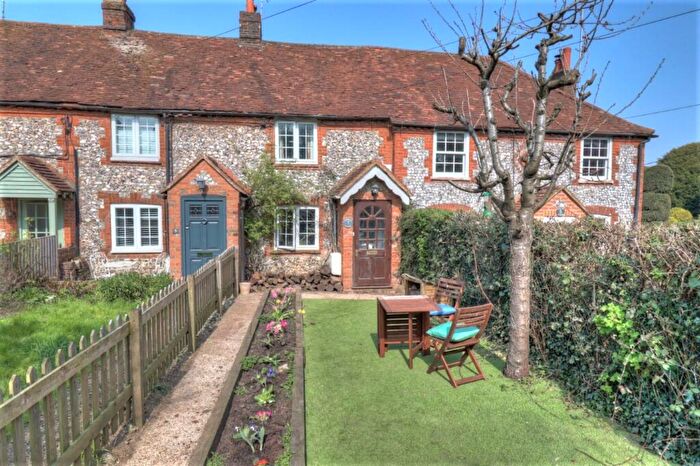 2 Bedroom House To Rent In The Row, Lane End, HP14