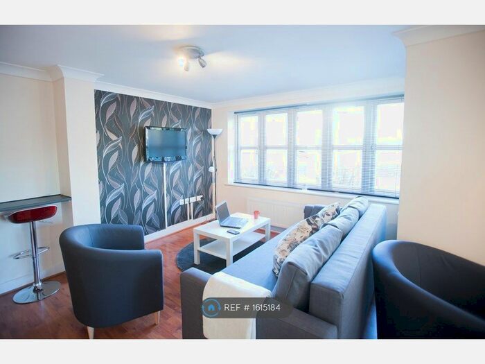 2 Bedroom Flat To Rent In Cranbourne Mews, Southampton, SO16