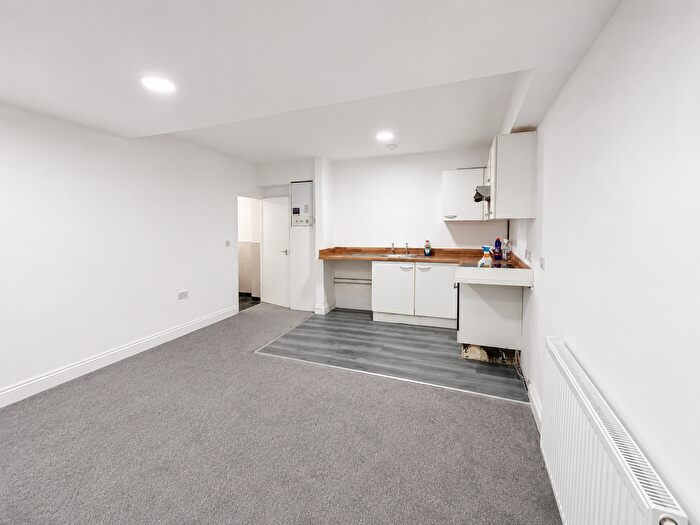 1 Bedroom Flat To Rent In Southbridge Road, Croydon, CR0