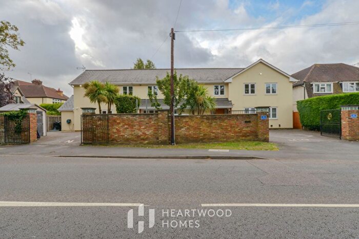 6 Bedroom Detached House For Sale In Sandpit Lane, St. Albans, AL1