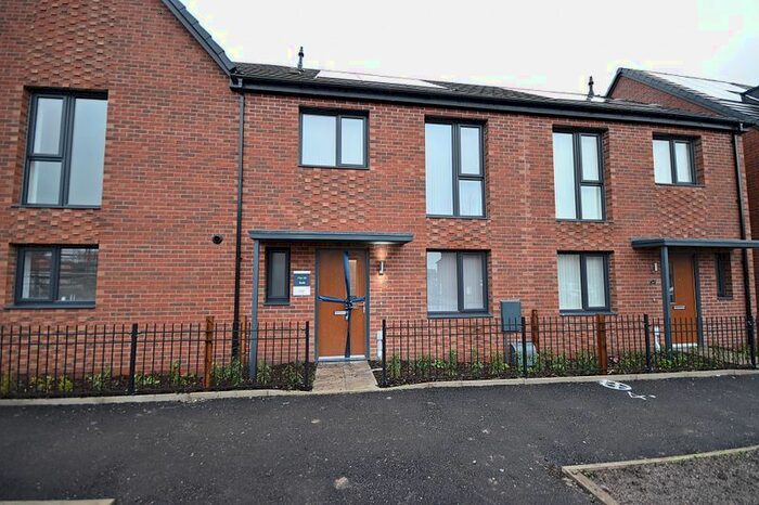 3 Bedroom Terraced House To Rent In Amersham Street, Salford, M5