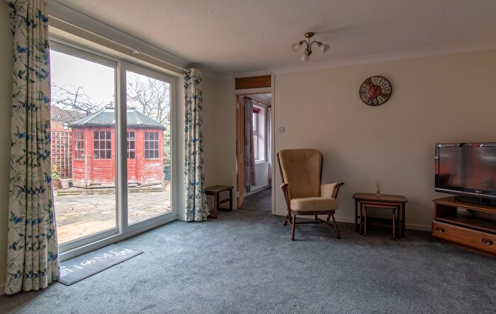 2 Bedroom Detached Bungalow For Sale In Chilcombe Way, Lower Earley, Reading, RG6