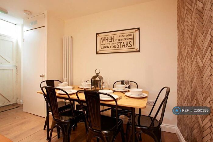 2 Bedroom Flat To Rent In East Parade, Harrogate, HG1