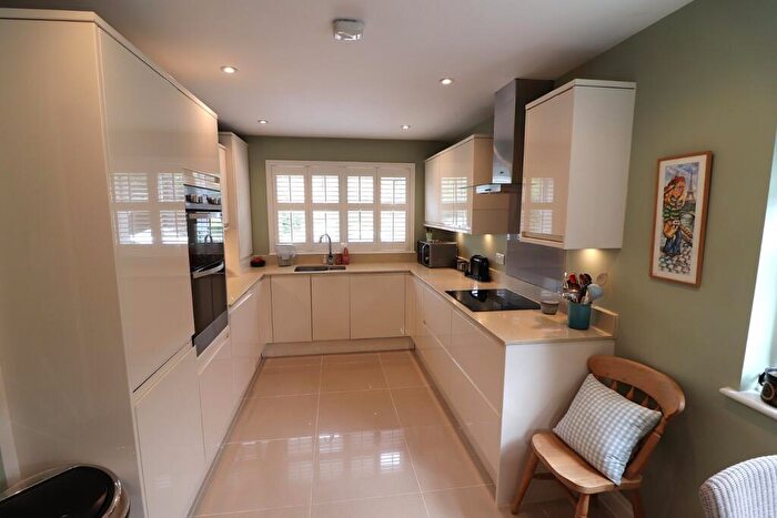 3 Bedroom Detached House For Sale In Sish Lane, Stevenage, Hertfordshire, SG1