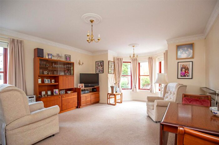 2 Bedroom Apartment For Sale In Whatley Road, Bristol, Somerset, BS8