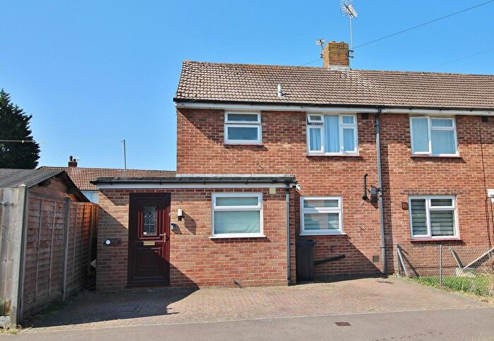 2 Bedroom End Of Terrace House For Sale In Blendworth Crescent, Havant, PO9