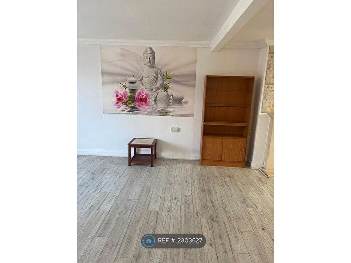 3 Bedroom Terraced House To Rent In Laburnum Avenue, Coventry, CV6