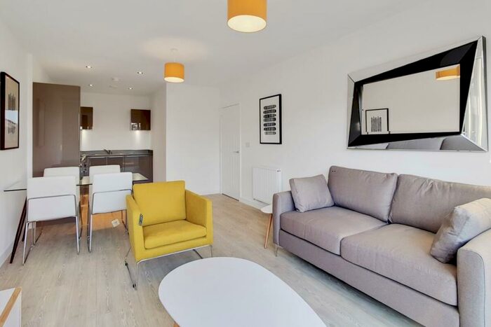 1 Bedroom Flat To Rent In Collendale Road London, E17