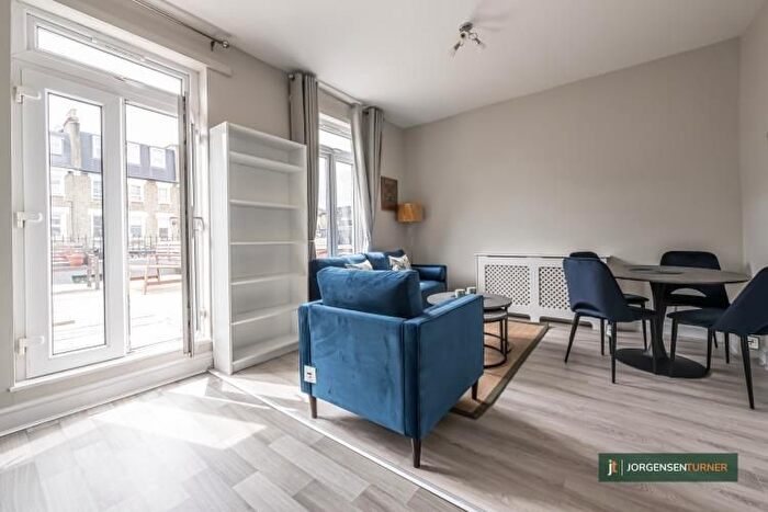 2 Bedroom Flat To Rent In Uxbridge Road, Shepherds Bush, W12