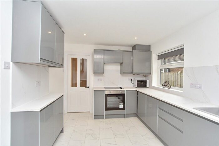 3 Bedroom Detached Bungalow For Sale In Danes Drive, Bayview, Kent, ME12