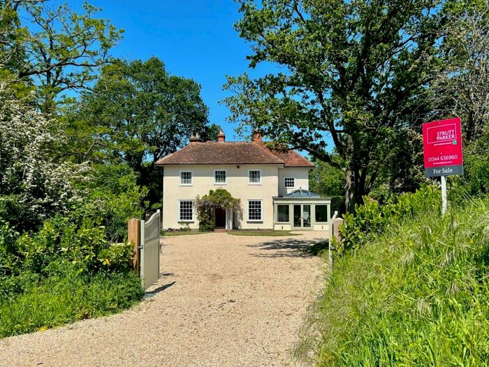 4 Bedroom Detached House For Sale In Twyford Road, Binfield, Bracknell, Berkshire, RG42