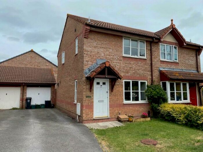 2 Bedroom House To Rent In Lombardy Close, Locking Castle, Weston-super-Mare, BS22