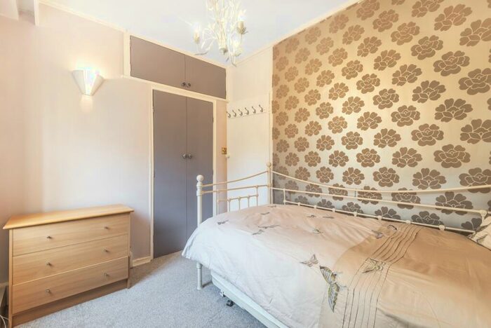 2 Bedroom Apartment To Rent In Charlbert Street London, NW8