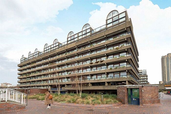 Studio To Rent In Barbican, London, EC2Y