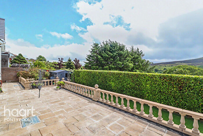 4 Bedroom Detached House For Sale In Llanover Road, Pontypool, NP4
