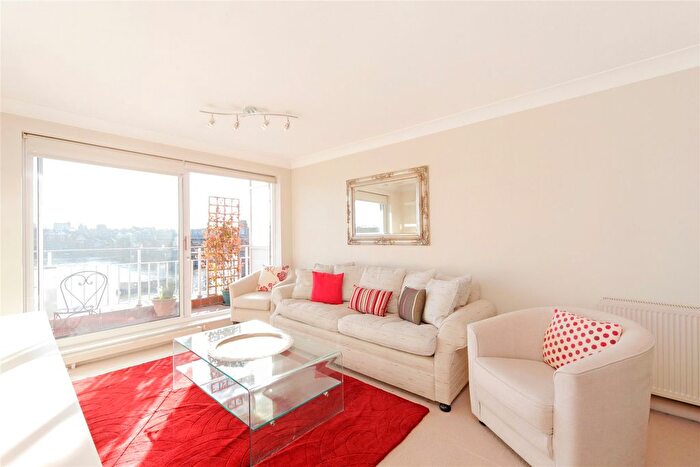 2 Bedroom Flat To Rent In Ranelagh Gardens, Fulham, London, SW6