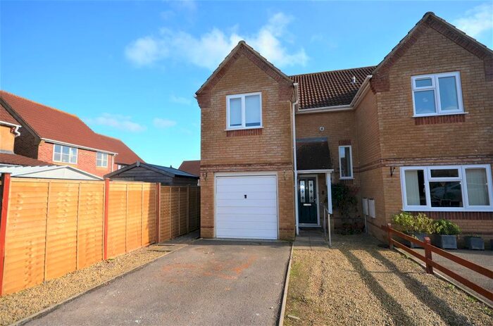 3 Bedroom Semi-Detached House To Rent In Cherryfields, Gillingham, SP8