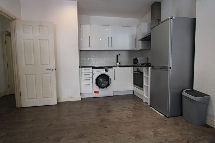 1 Bedroom Flat To Rent In Astoria Walk, Brixton, SW9