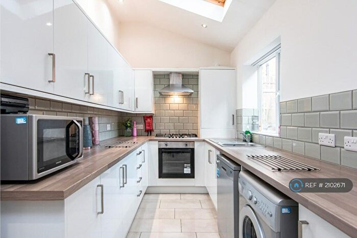 6 Bedroom Terraced House To Rent In Cottesmore Road, Nottingham, NG7