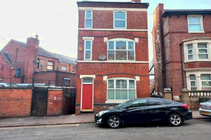 3 Bedroom Property To Rent In Bentinck Road, Nottingham, NG7