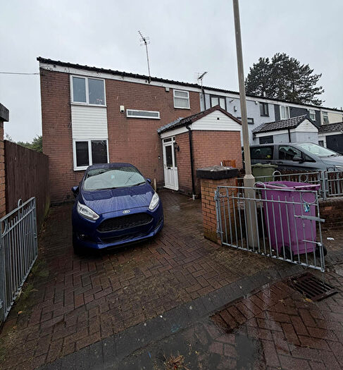 3 Bedroom End Of Terrace House For Sale In Lingford Close, Liverpool., L27
