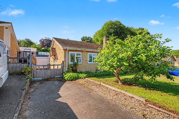 2 Bedroom Bungalow To Rent In Nine Acres Close, Charlbury, Chipping Norton, OX7