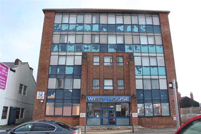 1 Bedroom Flat To Rent In Lombard Street West, West Bromwich, B70