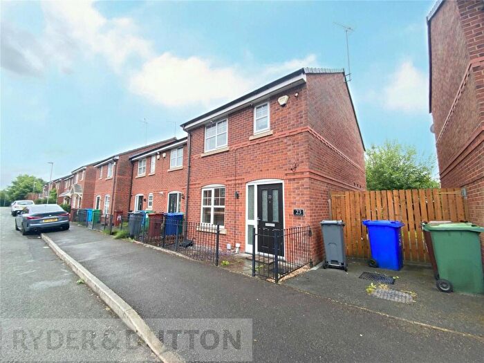 3 Bedroom Town House To Rent In Brightside Road, Manchester, Greater Manchester, M8