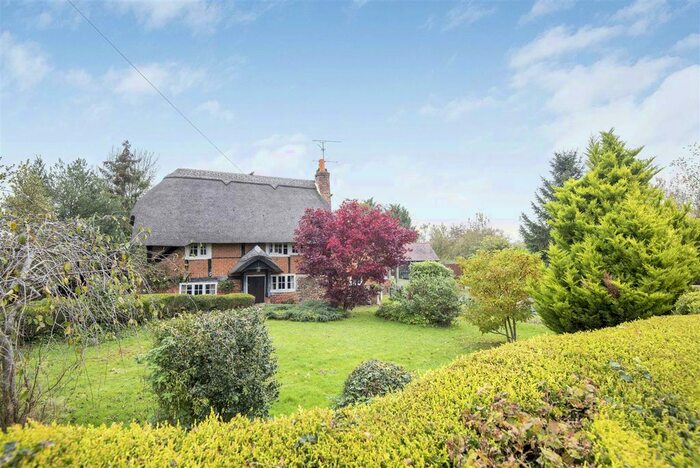 2 Bedroom Detached House For Sale In Chazey Heath, Mapledurham, Reading, RG4
