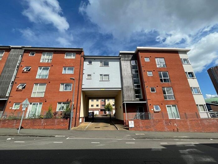 1 Bedroom Flat To Rent In Great Colmore Street, Birmingham, West Midlands, B15