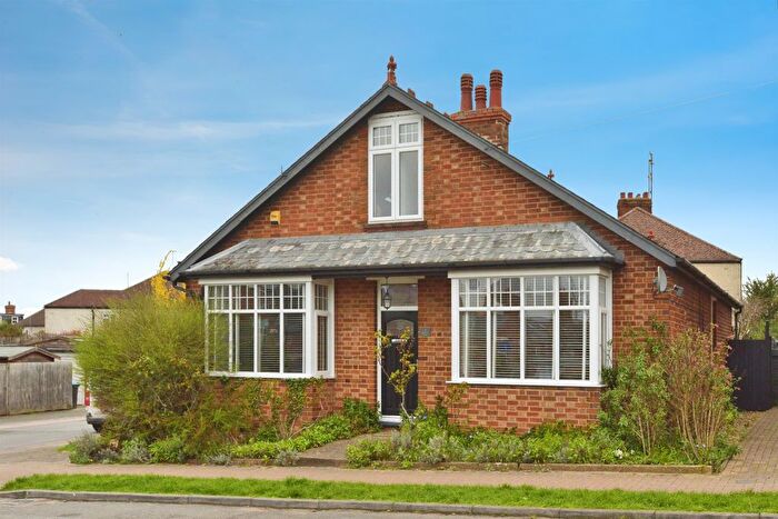 3 Bedroom Detached House For Sale In Frankston Avenue, Stony Stratford, Milton Keynes, MK11