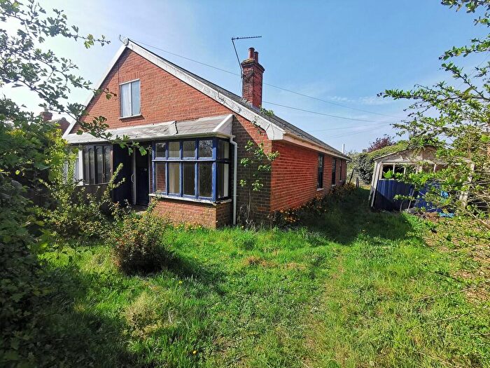 2 Bedroom Semi-Detached Bungalow For Sale In Green Lane, Ditchingham, Bungay, NR35