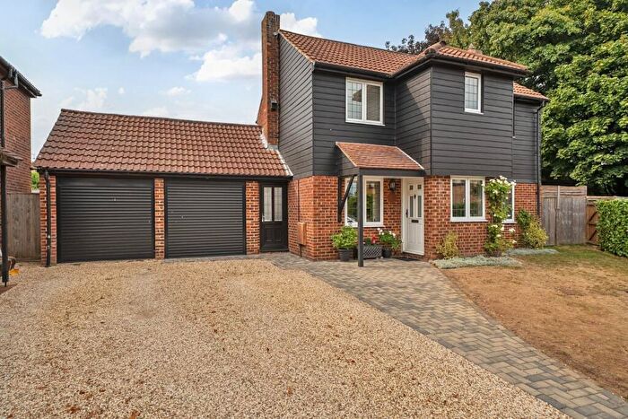 3 Bedroom House To Rent In Saxon Way, Lychpit, Basingstoke, Hampshire, RG24