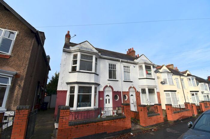 5 Bedroom Semi-Detached House To Rent In Humberstone Drive, Leicester, LE5