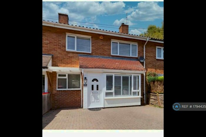 3 Bedroom Terraced House To Rent In Gainsborough Road, Crawley, RH10