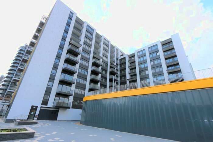 2 Bedroom Flat To Rent In - Ilford Hill, Ilford, IG1