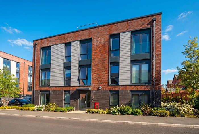 2 Bedroom Flat For Sale In Brambles Crescent, Blythe Valley, B90